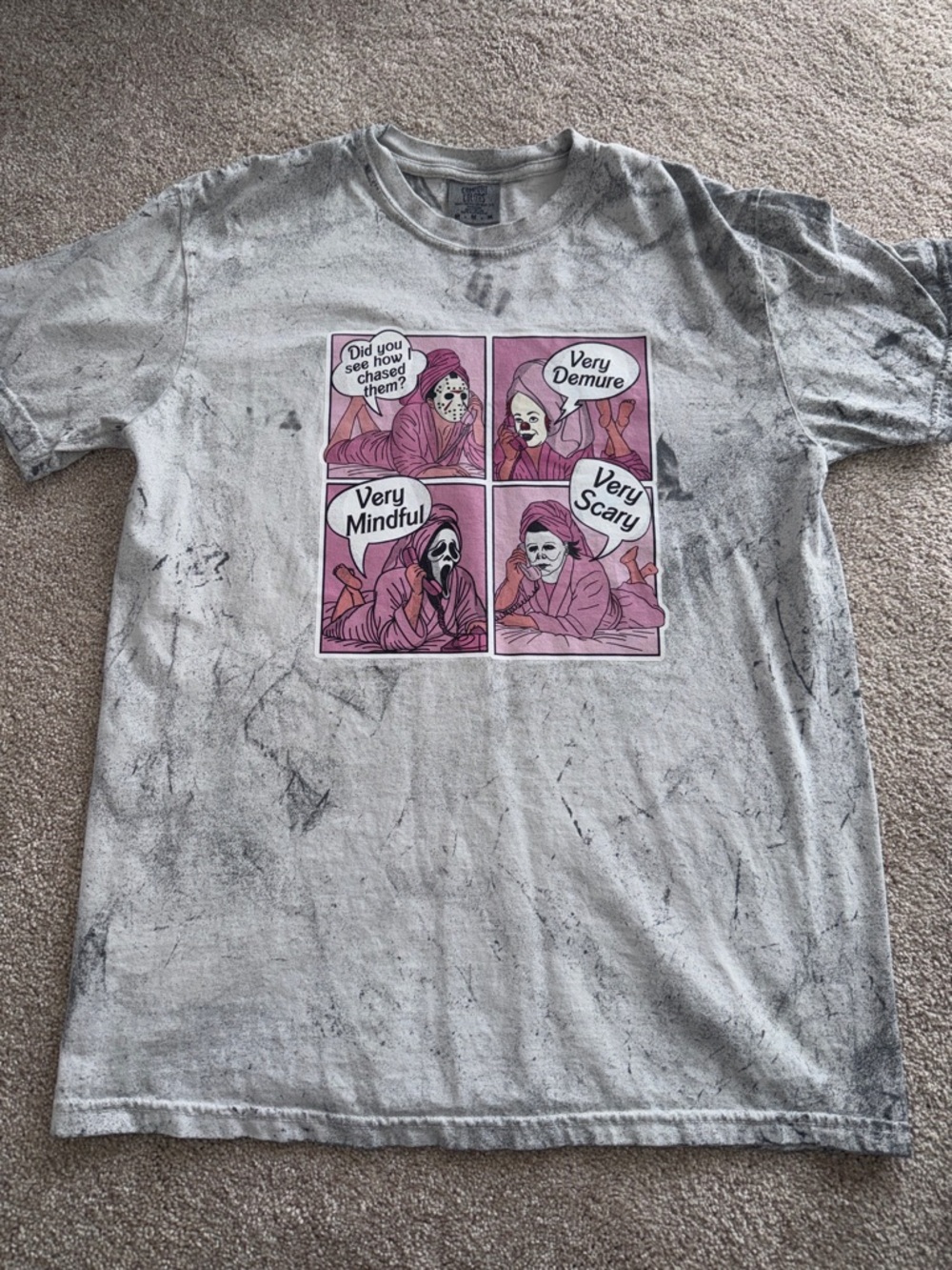 Halloween graphic t-shirt
